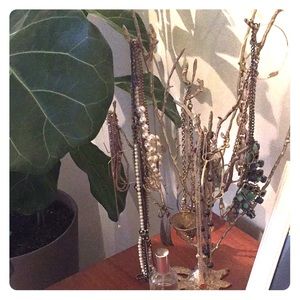 Gorgeous Anthropologie jewelry tree